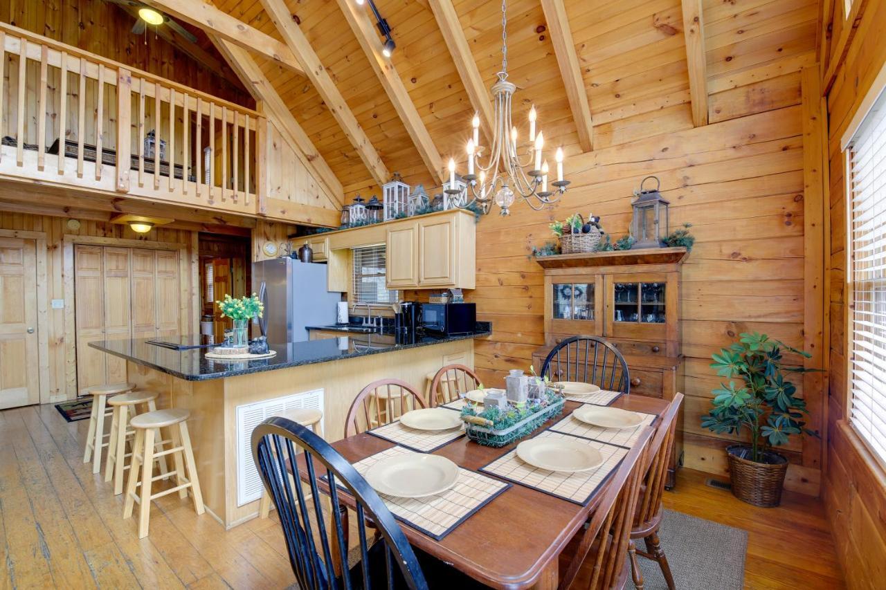 Smoky Mountains Cabin With Hot Tub, Deck And Views! Sevierville Buitenkant foto