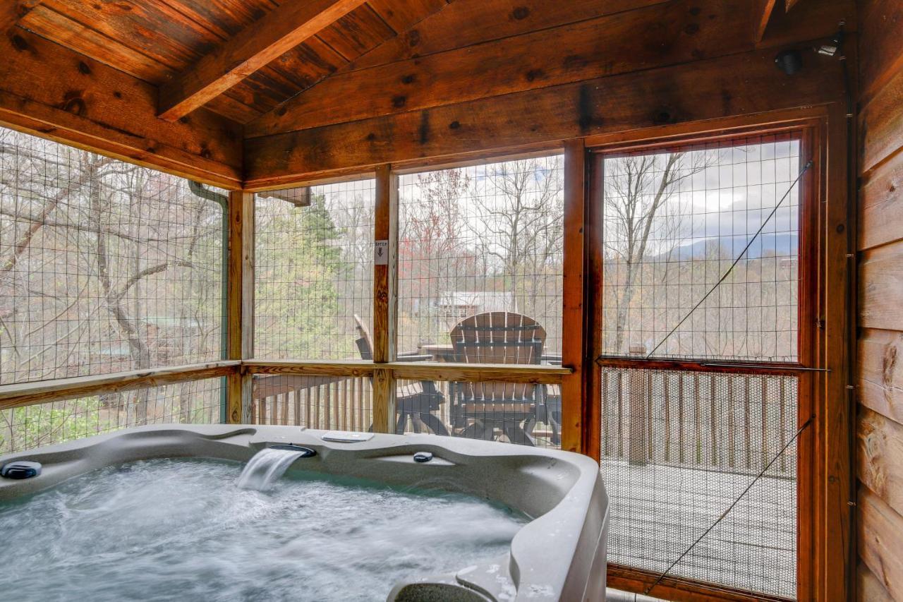 Smoky Mountains Cabin With Hot Tub, Deck And Views! Sevierville Buitenkant foto
