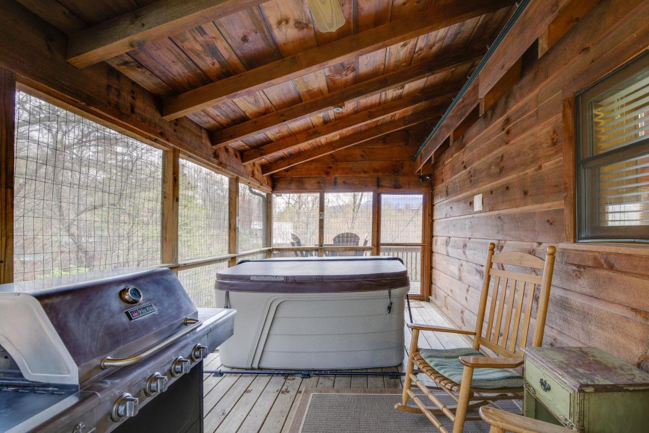 Smoky Mountains Cabin With Hot Tub, Deck And Views! Sevierville Buitenkant foto