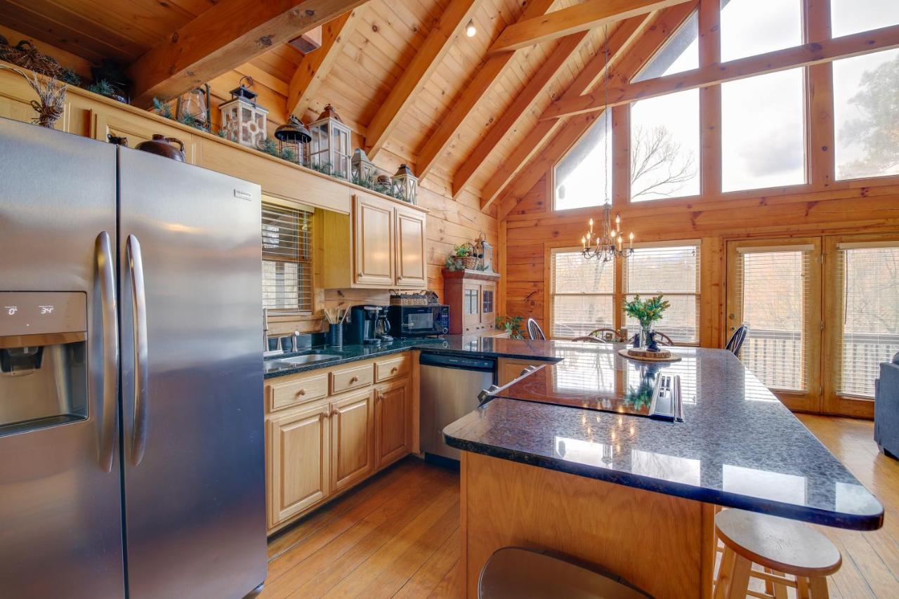 Smoky Mountains Cabin With Hot Tub, Deck And Views! Sevierville Buitenkant foto
